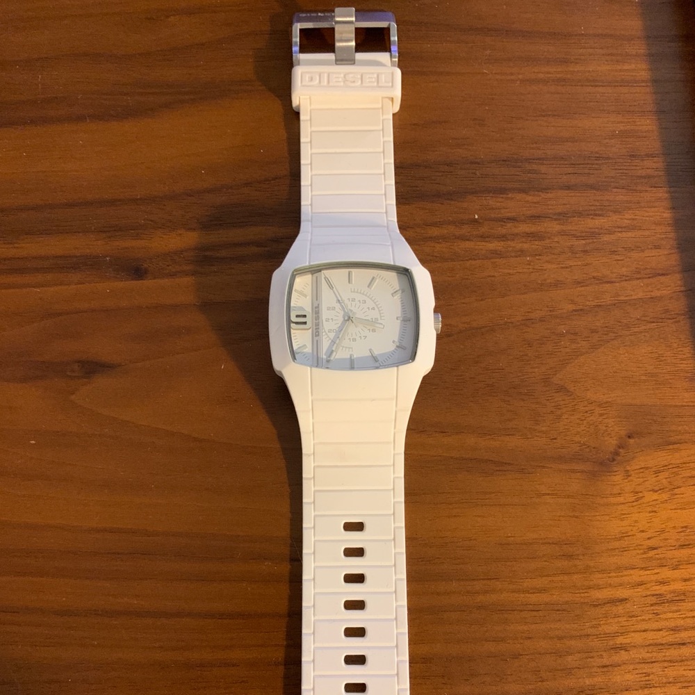 Diesel White Watch - Needs new watch battery